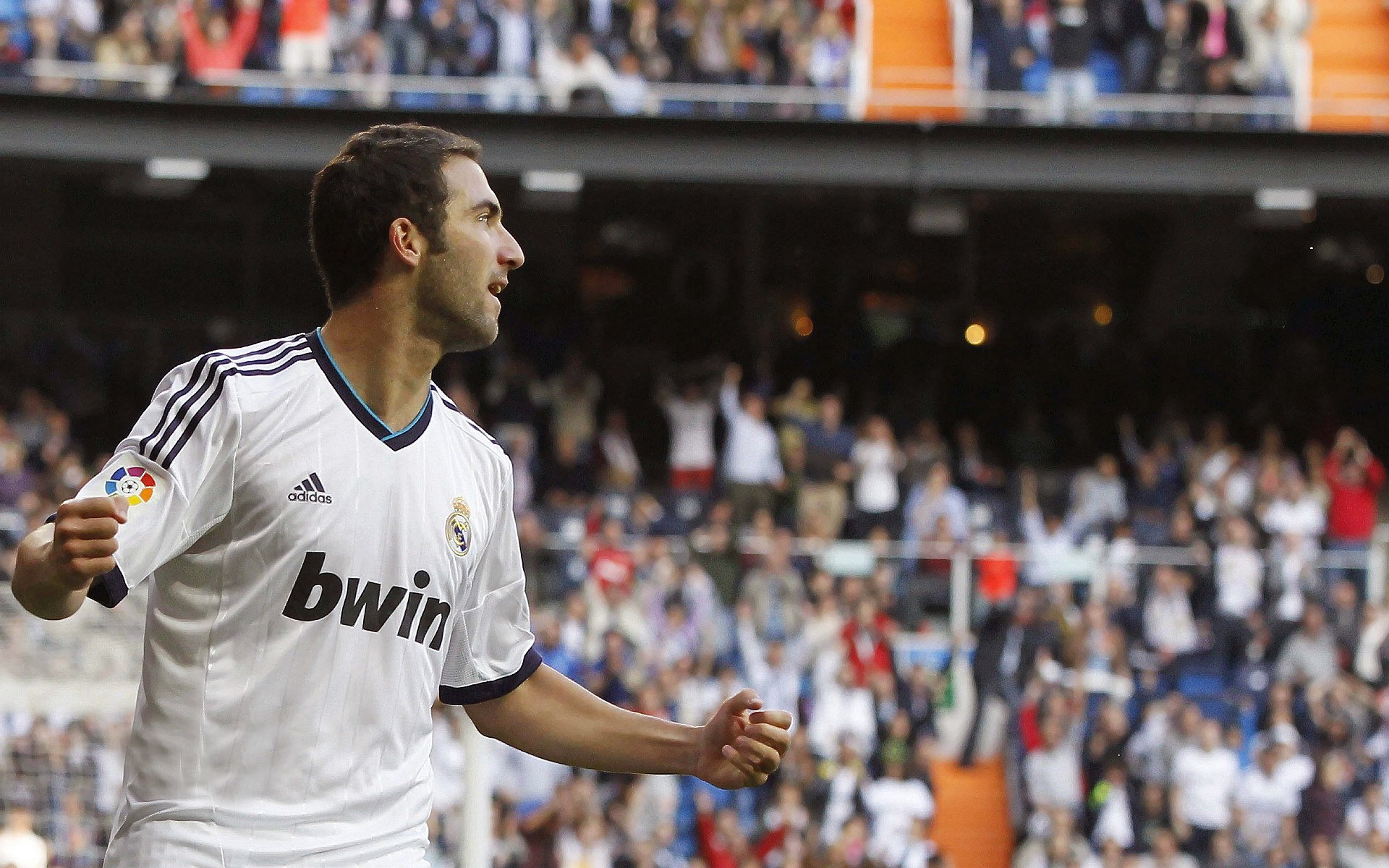 大坂直美回归赛场，挺进下一轮首场状态亮眼，公牛观众沸腾！-九游下载官网